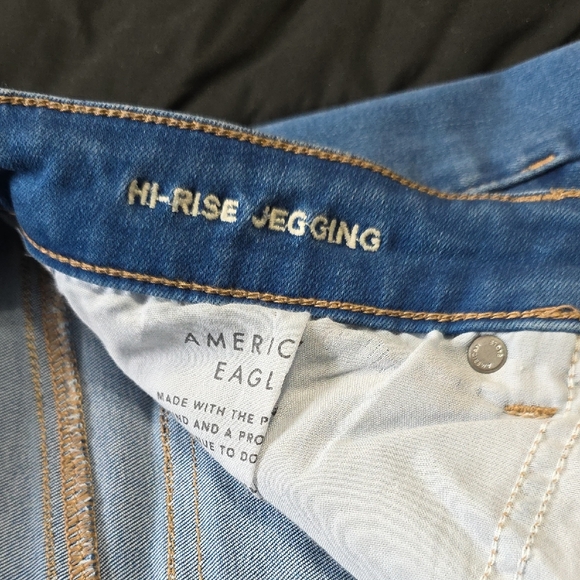 American Eagle Outfitters Women's Blue Distressed Jeans - Picture 6 of 10